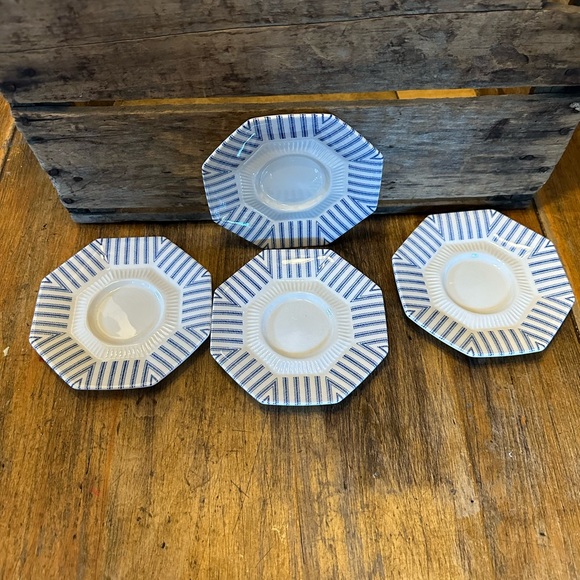 Vintage 1975 INDEPENDENCE Ironstone Blue Pillow Talk 6” Saucers Set of 4 - Picture 1 of 5